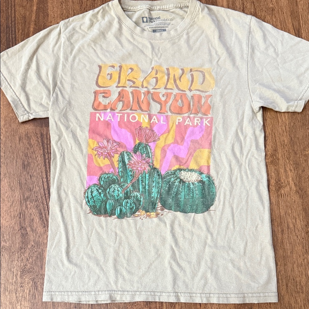 National Geographic Grand Canyon T-Shirt - Tan, Green, Pink